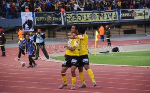 بورزوق ينضم للرجاء لمدة موسمين