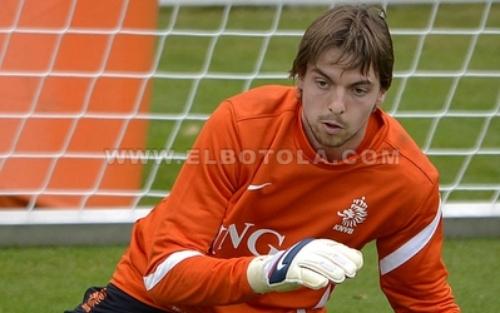 برشلونة يحدد بديل حارسه بينتو