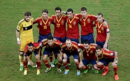 الإسبان يعزفون أحلى الألحان 