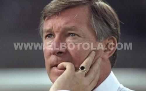 أول قائمة للمان يونايتد في مزاد علني