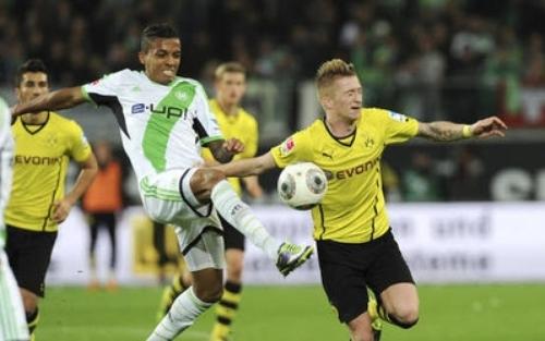 توتنهام يدخل سباق التنافس على خدمات غوستافو؟