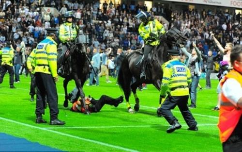 أعمال شغب في لقاء بريستون و بلاكبول