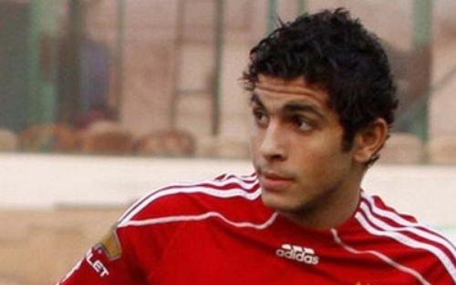الأهلي يعير أيمن أشرف إلى سموحة