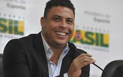 الظاهرة رونالدو يتحدث عن الجزائر