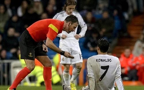 رونالدو يعاني من إصابة منذ سنة