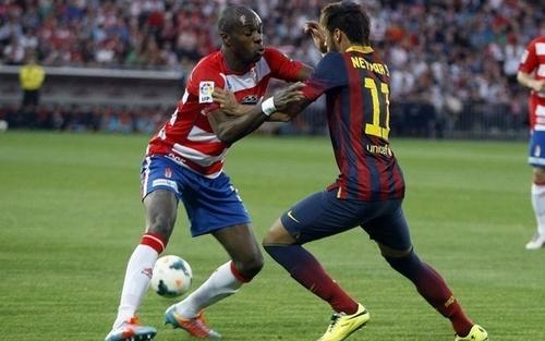 الكاميروني نيوم يرحب باهتمام برشلونة