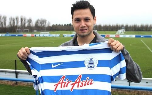 كوينز بارك يتعاقد مع المهاجم الأرجنتيني زاراتي