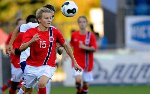 أوديجارد رفض ثلاثة أندية إنجليزية من أجل الريال