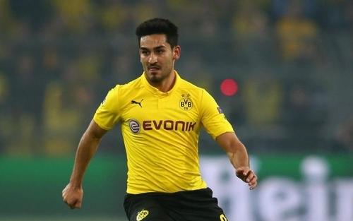 تقارير: اليونايتد على بعد خطوة من نجم دورتموند