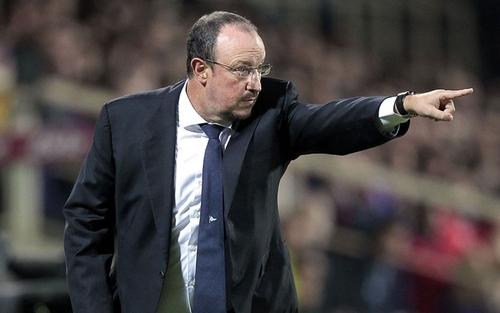 فيدال: بينيتيز أفضل من أنشيلوتي