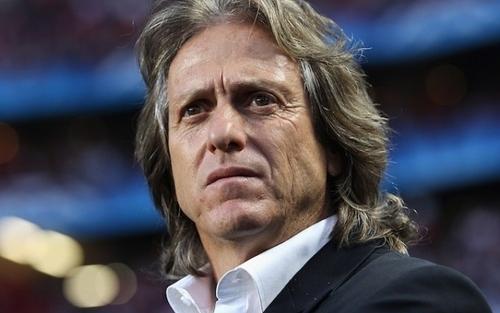 رسمياً: س. لشبونة يتعاقد مع مدرب بنفيكا