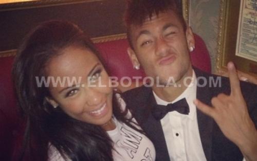 والد نيمار يحدد موعد خروج ابنه من ناديه