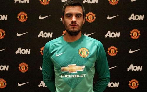 رسمياً: حارس الأرجنتين ينتقل لمانشستر يونايتد