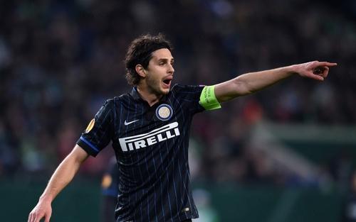 ميلان الوجهة المحتملة لمدافع الإنتر