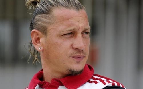 فيورنتينا لايزال مُصراً على ميكسيس