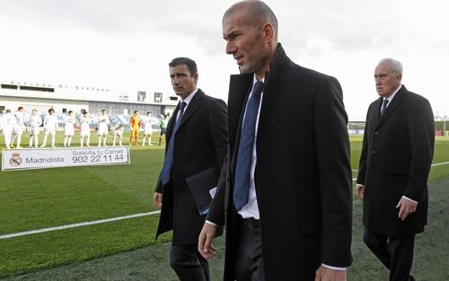 زيدان: كنت أحب صناعة الأهداف و ليس تسجيلها