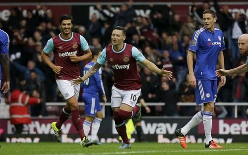 تشيلسي يسقط من جديد و مورينيو يتعرض "للطرد"