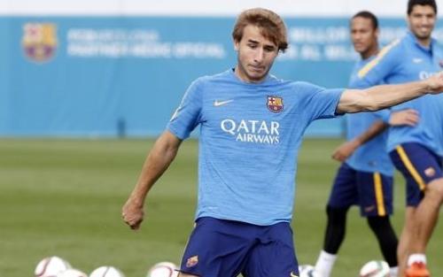 مانشستر يونايتد يراقب أحد لاعبي برشلونة 