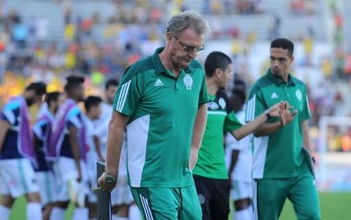 رسميا: "كْرُول يُغادِر الرّجاء مِن البَابِ الضَّيق"