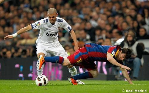 الكلاسيكو ... حرب بين نجوم الفريقين