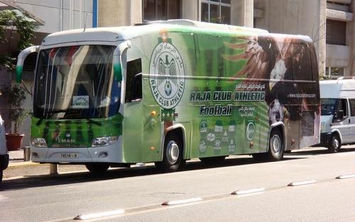 حقِيقَة الحَجزِ عَلَى حَافِلَة نادي الرَّجَاء الرياضي!