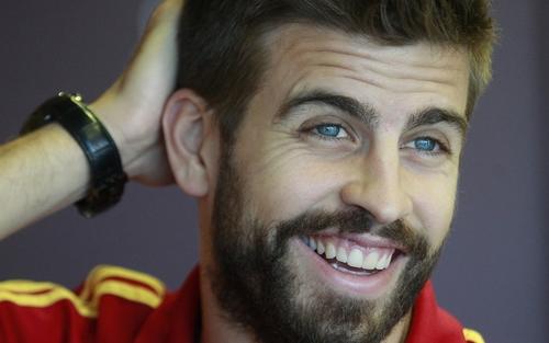 بيكي يسخر من ظهير ريال مدريد مارسيلو 