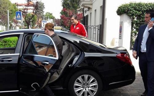 ميسي يزور أخصائي للتغذية في إيطاليا