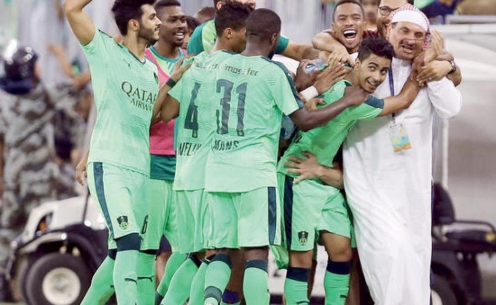 في الأهلي : كيال يرحل و مؤمنة يستقيل و لاعب جديد يوقع 