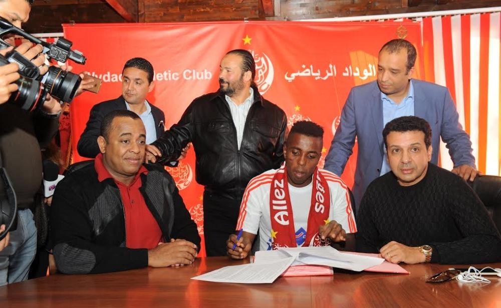 انفراد/ "شيكاتارا" يُمثل الوِداد أمام الأَهلي