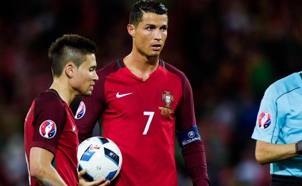 رونالدو هو من اختار غيريرو لتنفيذ ركلة حرة في نهائي "اليورو"