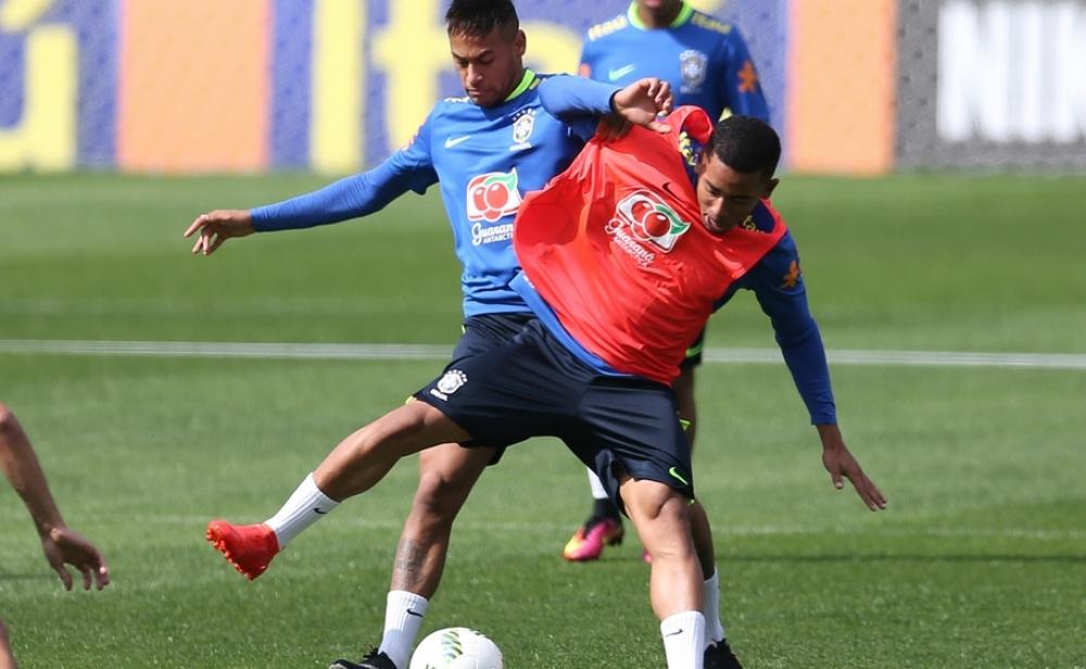 نيمار ينصح جابريلل جيسوس بالانتقال لبرشلونة