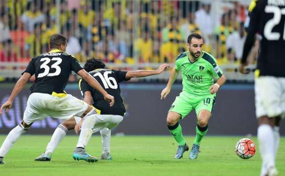 الأهلي يمنح اليوناني فيتفا فرصة أخيرة حتى الانتقالات الشتوية