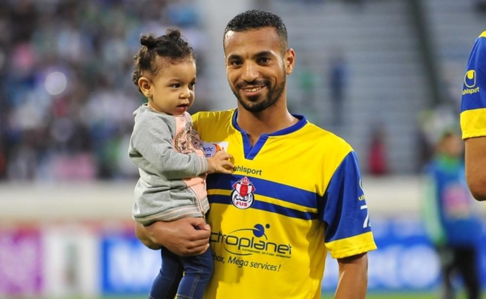 الفتحيون يتغنون بإسم لاعبهم الغائب أمام الرجاء