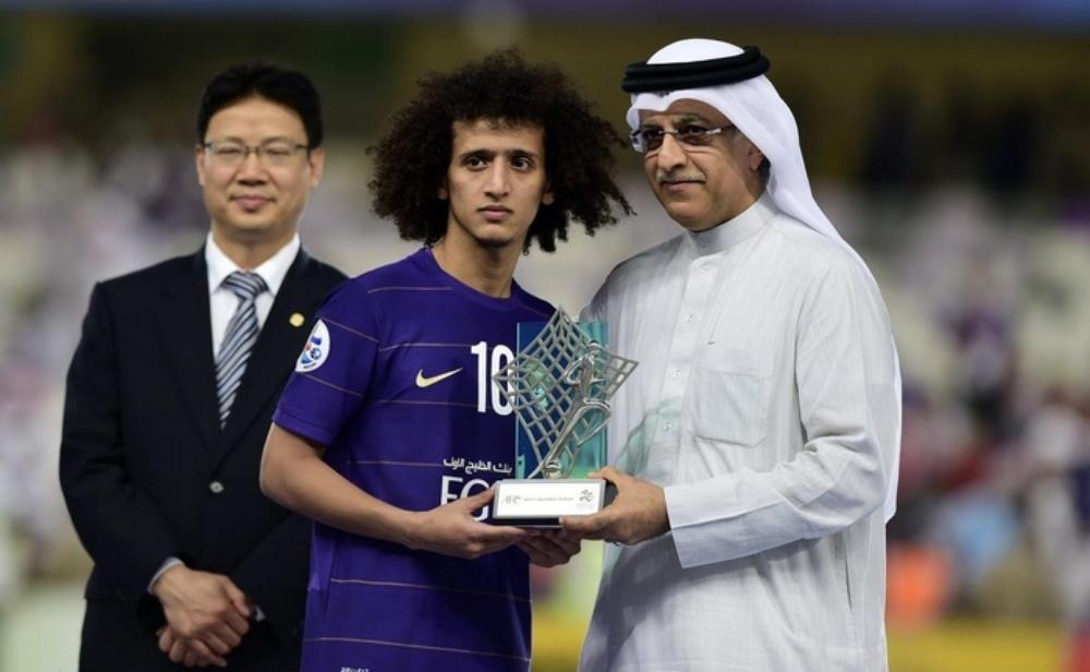 عموري يتوج بجائزة أفضل لاعب في آسيا