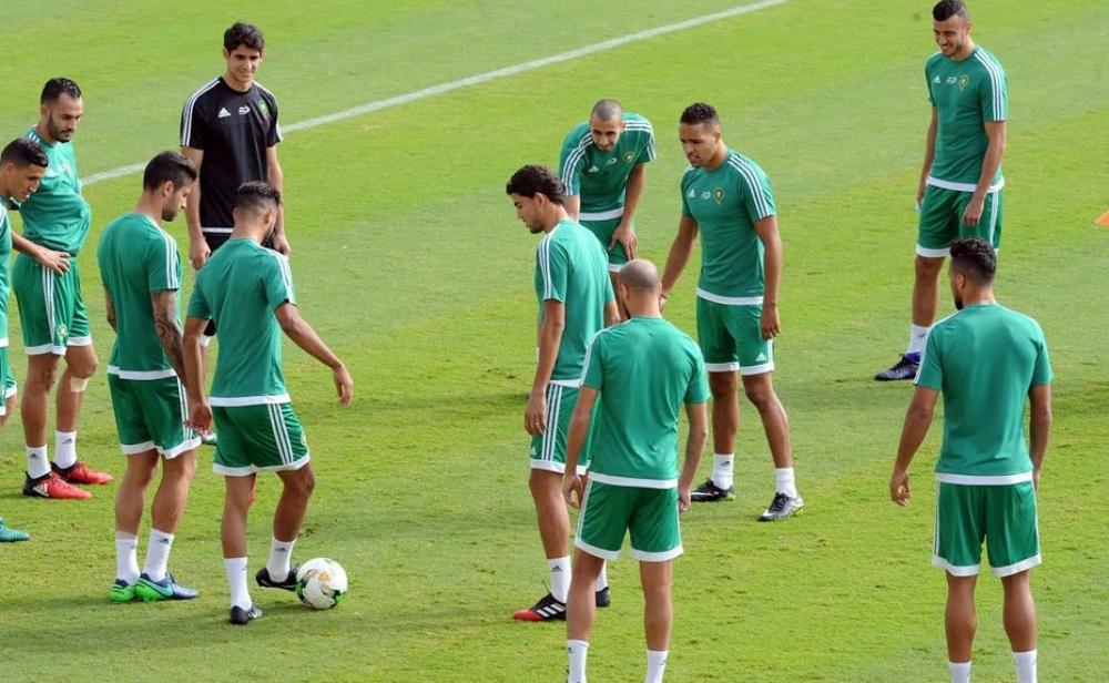 إعلامي فرنسي ينتقد "طريقة تواصل" الجامعة