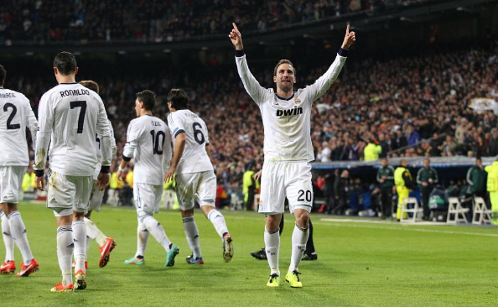 غونزالو هيغوايين ينتقد جماهير ريال مدريد