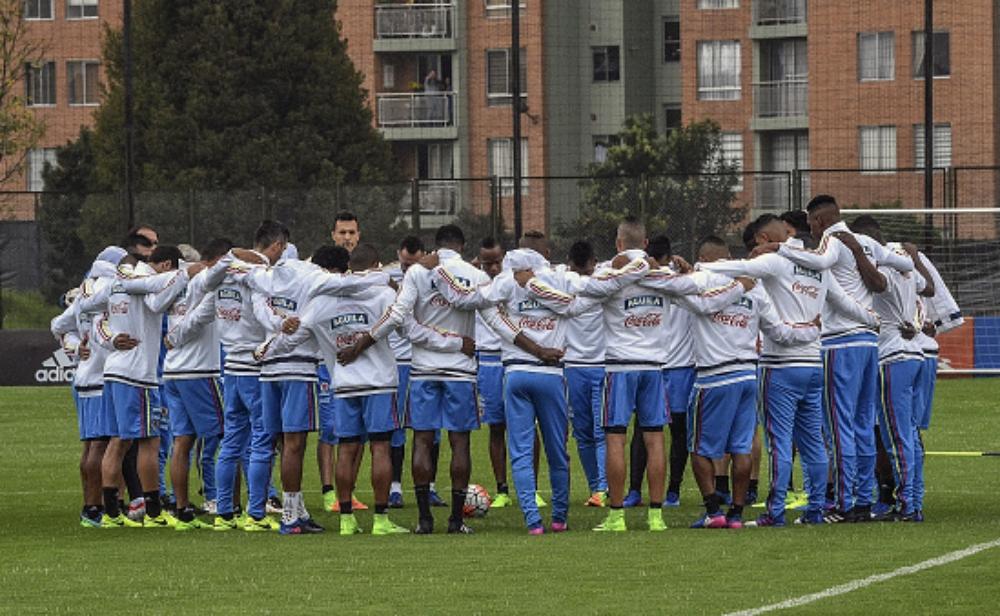 منتخب كولومبيا يفقد مهاجمه ضد الإكوادور