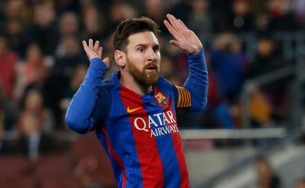 ميسي رفض أول عرض للتجديد مع برشلونة