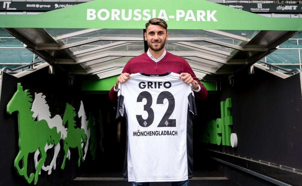 رسمياً: بوروسيا مونشنجلادباخ يتعاقد مع لاعب جديد