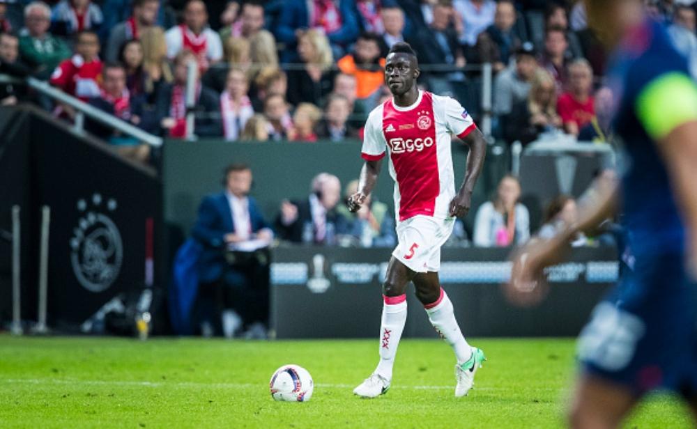 مدافع أياكس: سأكون سعيداً باللعب في برشلونة