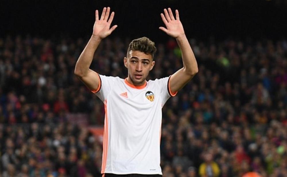 أياكس الهولندي يود التوقيع مع منير الحدادي