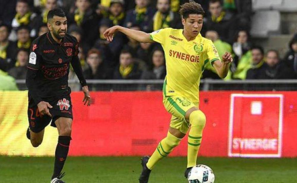 أمين حاريت في طريقه للانضمام إلى شالكه