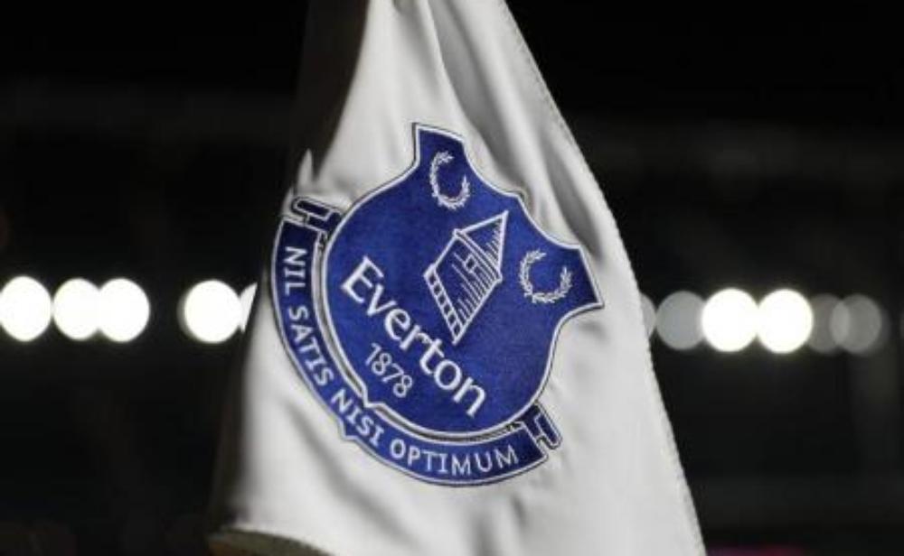 إيفرتون يضم مهاجماً نيجيرياً ويُعيره لأندرلخت