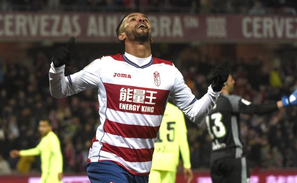 أولمبياكوس يدنو من الظفر بخدمات كارسيلا