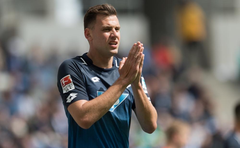 رسمياً: هوفنهايم يجدد عقد مهاجمه آدم شالاي