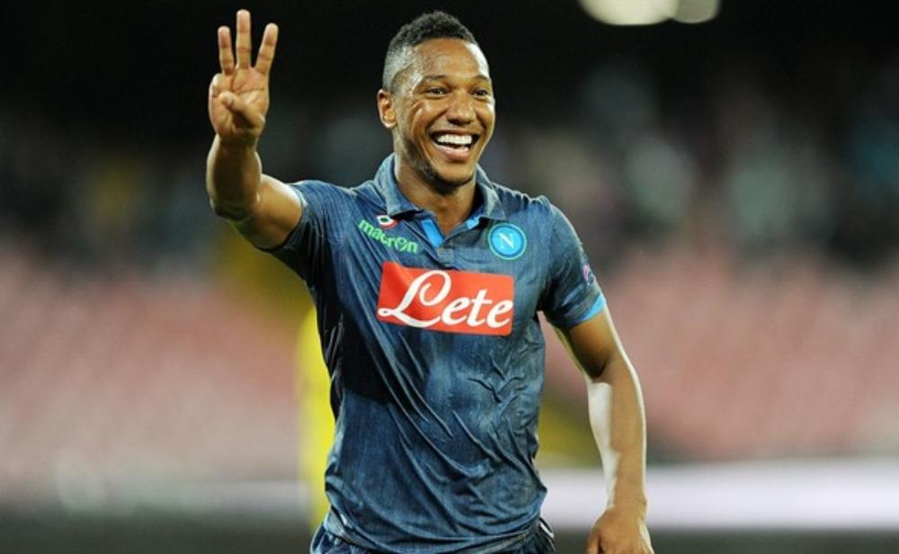 اينتراخت فرانكفورت قريب من ضم لاعب نابولي