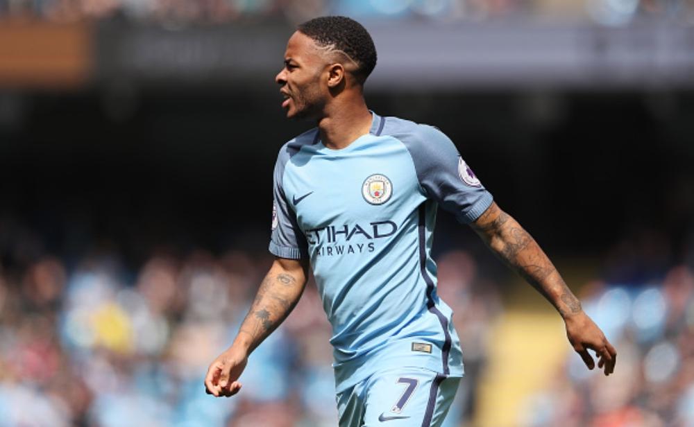 سترلينج: كل الظروف مواتية الآن للفوز بالألقاب