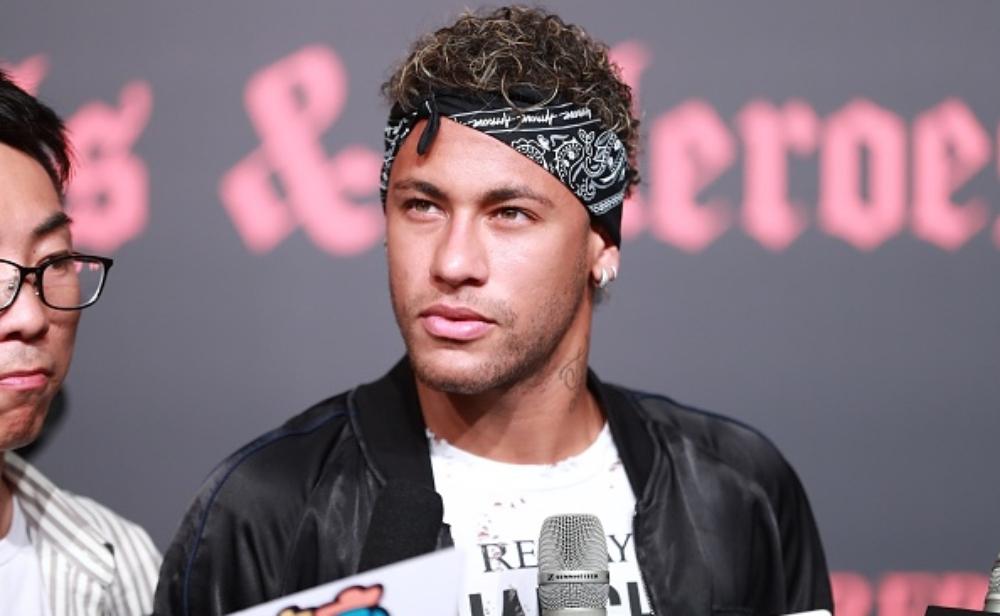 صدمة.. التكلفة الإجمالية لانتقال نيمار هي 800 مليون!