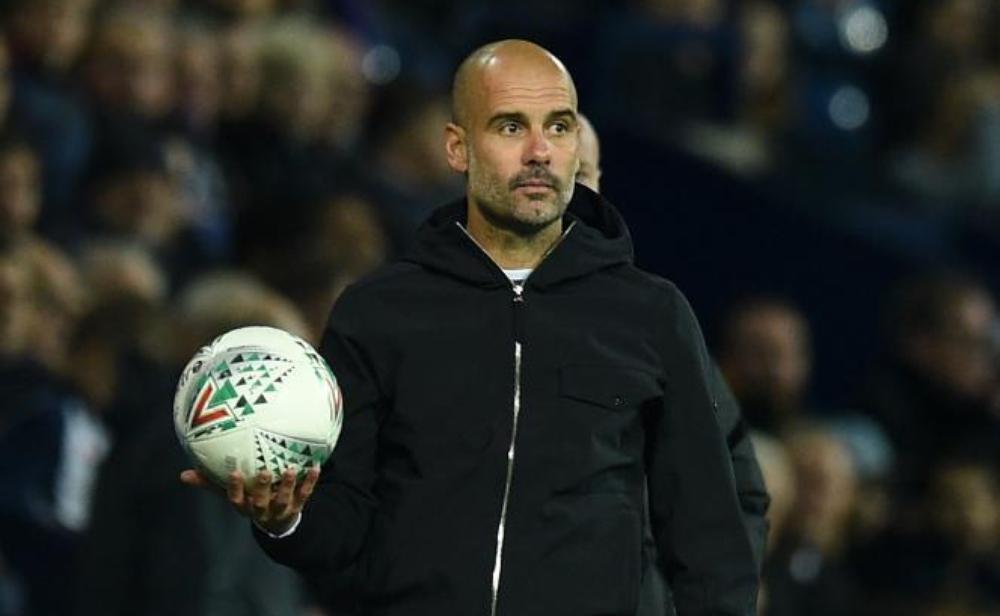 جوارديولا يحمل "وزن الكرة" مسؤولية فشل لاعبيه في التسجيل