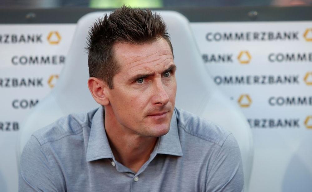 كلوزه يشارك في مراسم قرعة مونديال روسيا